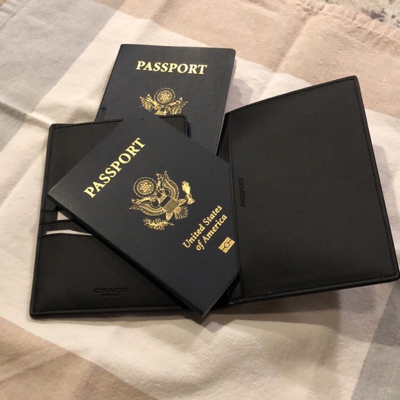 NWT Coach Passport Holder - Picture 5 of 8